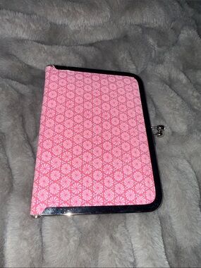 Source Unknown Pink Floral Pattern Tablet Folio Frame